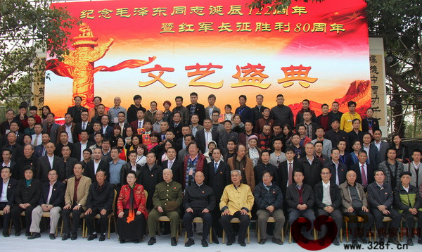 东成红木：高扬“中国红” 共圆“复兴梦”