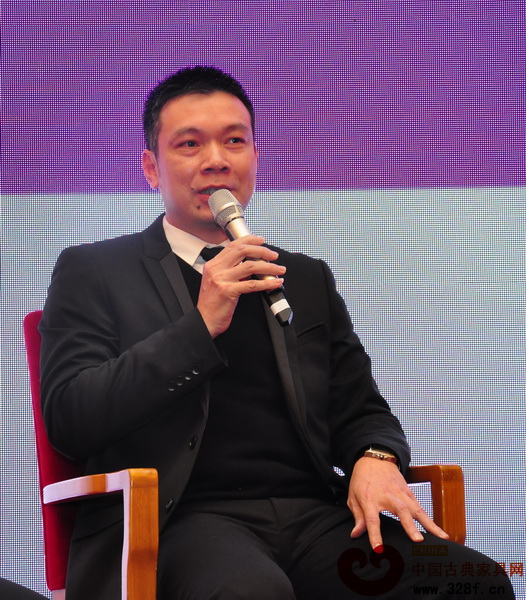 永华红木副总经理邱志坤在论坛上发表观点 永华红木副总经理邱志坤在论坛上发表观点