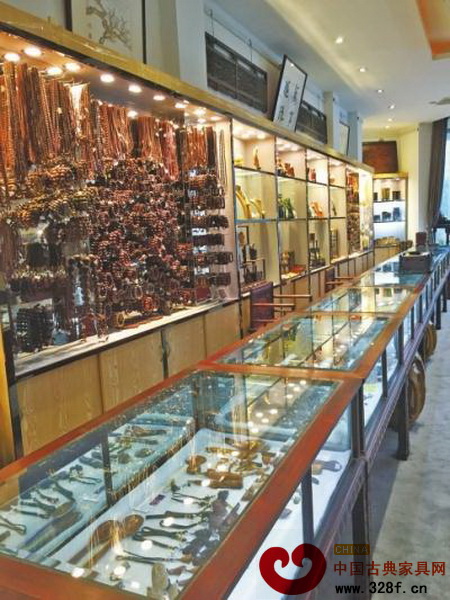 红木店内辟出专柜销售各类把玩小件 红木店内辟出专柜销售各类把玩小件