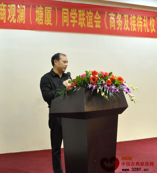 作为本次活动的东道主，万盛宇红木董事长蒋桢全对在场的来宾表示了热烈的欢迎