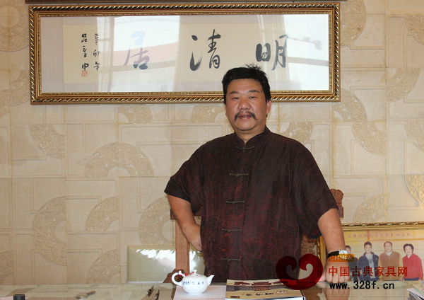 中国传统工艺大师、明清居红木董事长金彪云大师 中国传统工艺大师、明清居红木董事长金彪云大师
