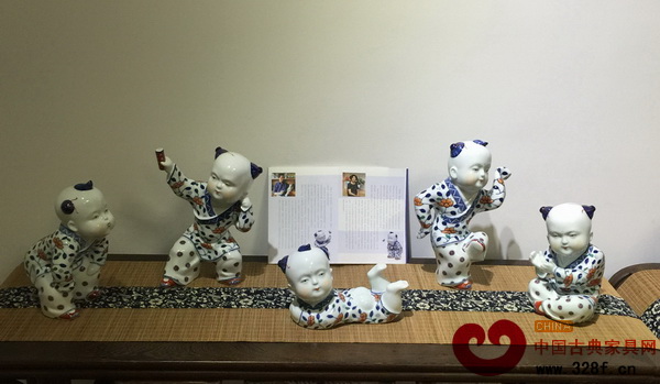 嵇锡贵大师“娃娃”青花斗彩瓷塑婴戏系列 嵇锡贵大师“娃娃”青花斗彩瓷塑婴戏系列