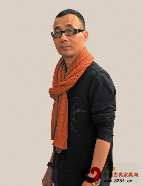 全联艺术红木家具专委会常务副主任、杰申设计创始人、共和风格主倡主推者潘再生