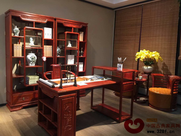 苏阳红在东莞名家具展展厅图，雅木青春已成为典雅清新的新中式家居典范