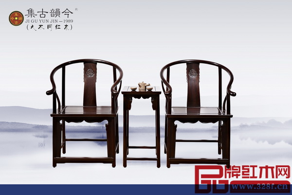 集古韵今精心打造的小叶紫檀圈椅深受市场欢迎,得到众多行业专家以及经销商的赞美 集古韵今精心打造的小叶紫檀圈椅深受市场欢迎,得到众多行业专家以及经销商的赞美