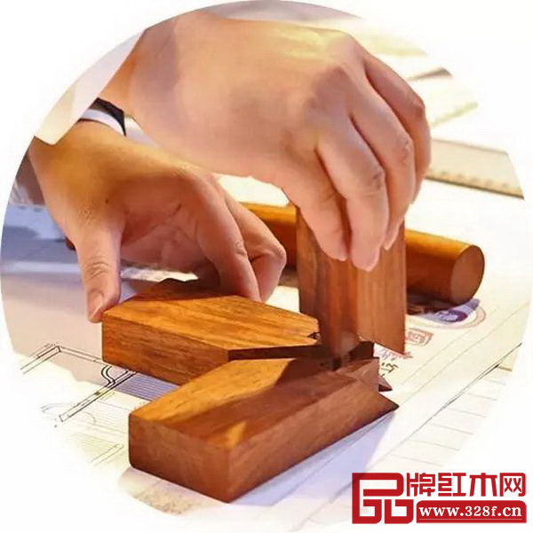粽角榫的组装 粽角榫的组装