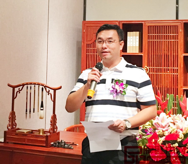 国寿红木副董事长陈淦凡发表致辞 国寿红木副董事长陈淦凡发表致辞