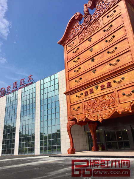 获得吉尼斯纪录的上海老周家居博览馆外墙 获得吉尼斯纪录的上海老周家居博览馆外墙