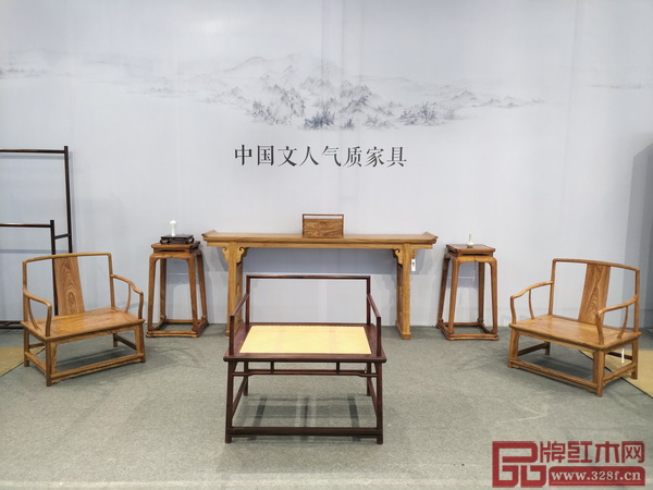 广州家博会上展示的中国文人气质家具 广州家博会上展示的中国文人气质家具