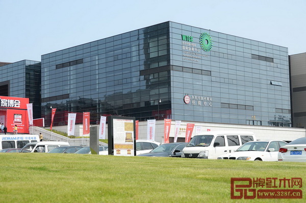 第四届中国(东阳)木雕·红木家具交易博览会将于5月31日至6月3日在东阳中国木雕城国际会展中心举行 第四届中国(东阳)木雕·红木家具交易博览会将于5月31日至6月3日在东阳中国木雕城国际会展中心举行