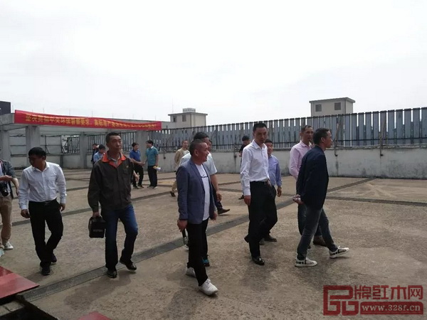 华厦·大不同董事长陈田华带队参观华厦·大不同环保工程 华厦·大不同董事长陈田华带队参观华厦·大不同环保工程