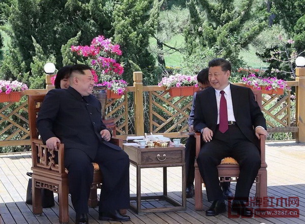 中朝两国大连会晤,两国领导人落座红木家具 中朝两国大连会晤,两国领导人落座红木家具
