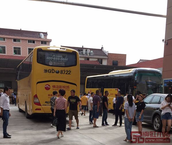 东阳百家规上企业前来卢家艺林交流学习 东阳百家规上企业前来卢家艺林交流学习