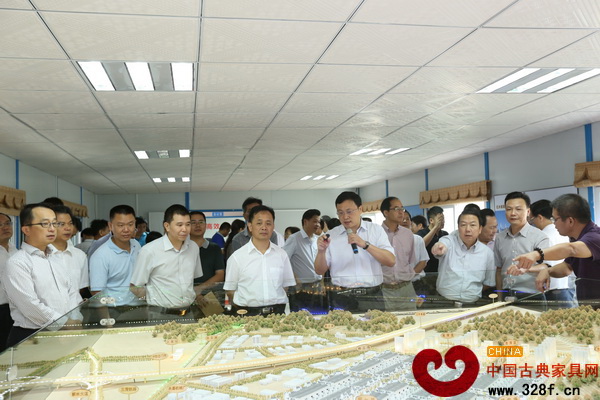 云浮市委领导莅临新兴红木家具产业园建设指挥部参观指导
