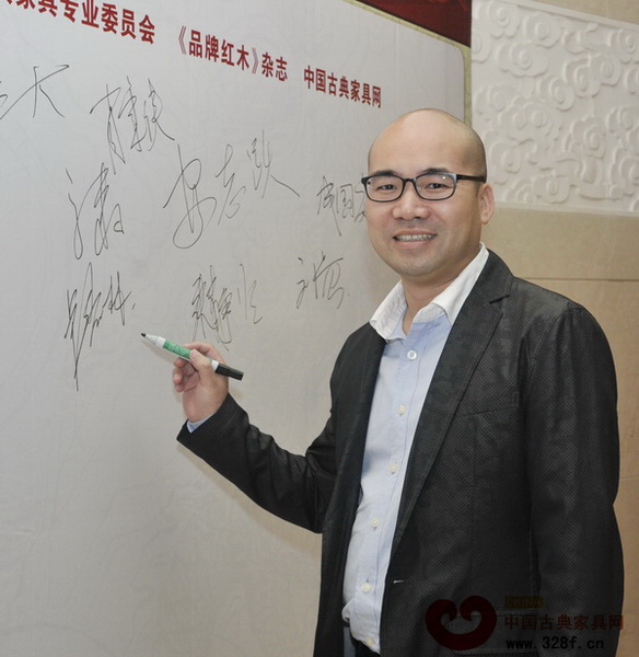 苏阳红董事长助理卢嘉林