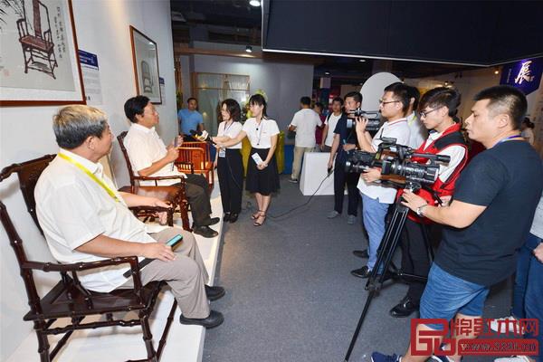 全国工商联原副主席程路接受媒体采访 全国工商联原副主席程路接受媒体采访