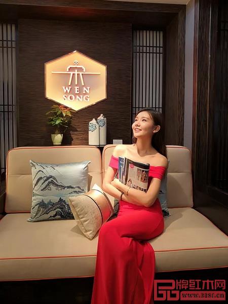 东成·文宋在2018中国(中山)新中式红木家具展的雅致展厅 东成·文宋在2018中国(中山)新中式红木家具展的雅致展厅