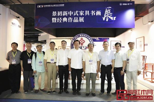 举办两届新中式红木家具展传播了当代红木家具文化内涵和艺术魅力，实现产业品质革命