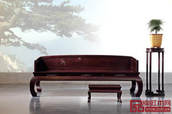 由曹兆庭设计的《大明雅韵·三围独板外翻马蹄罗汉床》 由曹兆庭设计的《大明雅韵·三围独板外翻马蹄罗汉床》