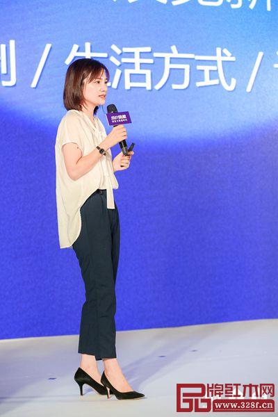 国际名家具(东莞)展览会副总经理林苑玲指出,整装定制、生活方式、设计选材、产业附能将是本次展览的四大亮点 国际名家具(东莞)展览会副总经理林苑玲指出,整装定制、生活方式、设计选材、产业附能将是本次展览的四大亮点