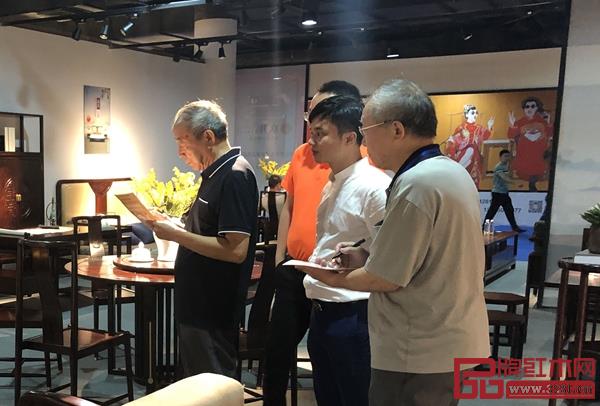 等业内大咖、专家学者组成评委团 等业内大咖、专家学者组成评委团