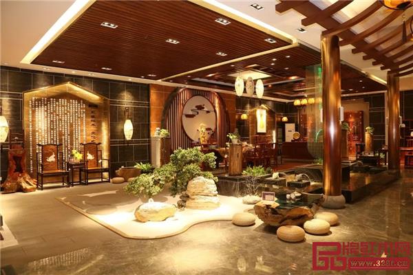 华行红木罗浮宫展厅 华行红木罗浮宫展厅