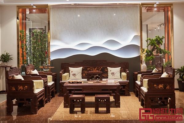盛世周木匠大红酸枝《凤凰宝座》 盛世周木匠大红酸枝《凤凰宝座》