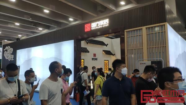 国方家居中式原木整装展位强势吸睛 国方家居中式原木整装展位强势吸睛