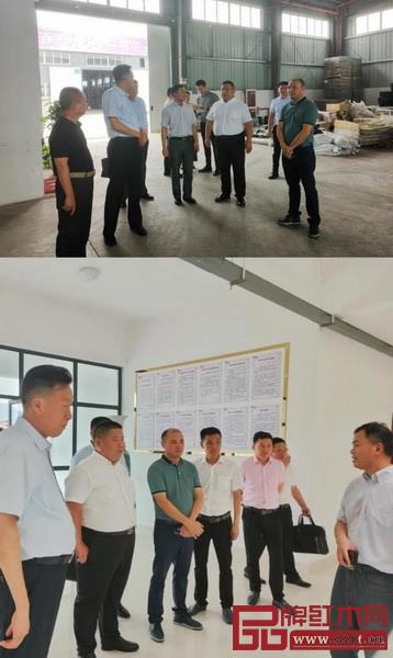出席签约仪式的部分领导嘉宾参观东阳木材交易中心 出席签约仪式的部分领导嘉宾参观东阳木材交易中心
