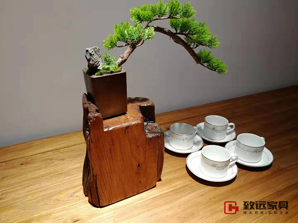 哪里的老榆木家具好？致远家具告诉你