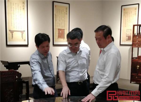 东成红木 东成红木