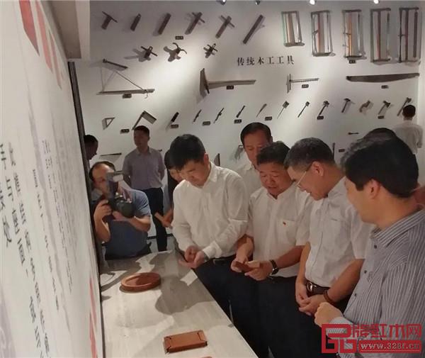 东成红木 东成红木