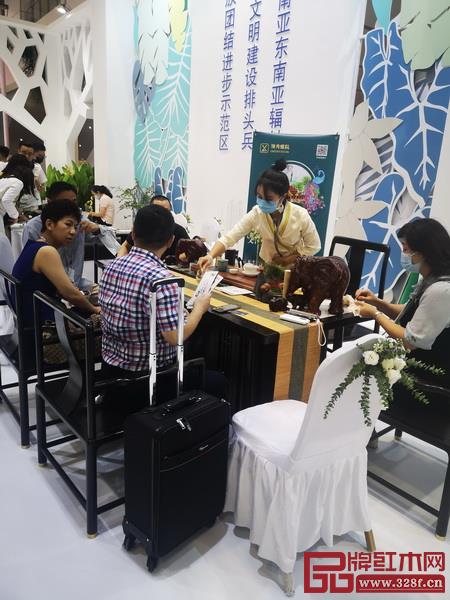 文博会期间领秀雅院展区人气火爆，备受关注和认可