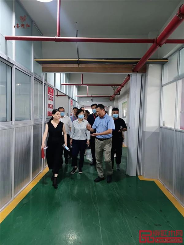 喜迎红红木 喜迎红红木