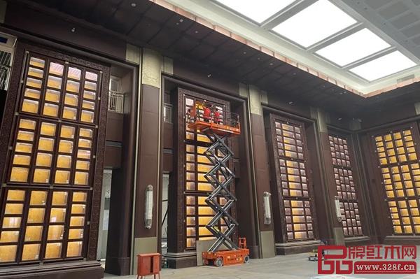 国家书房巨型书柜安装现场(国方家居) 国家书房巨型书柜安装现场(国方家居)